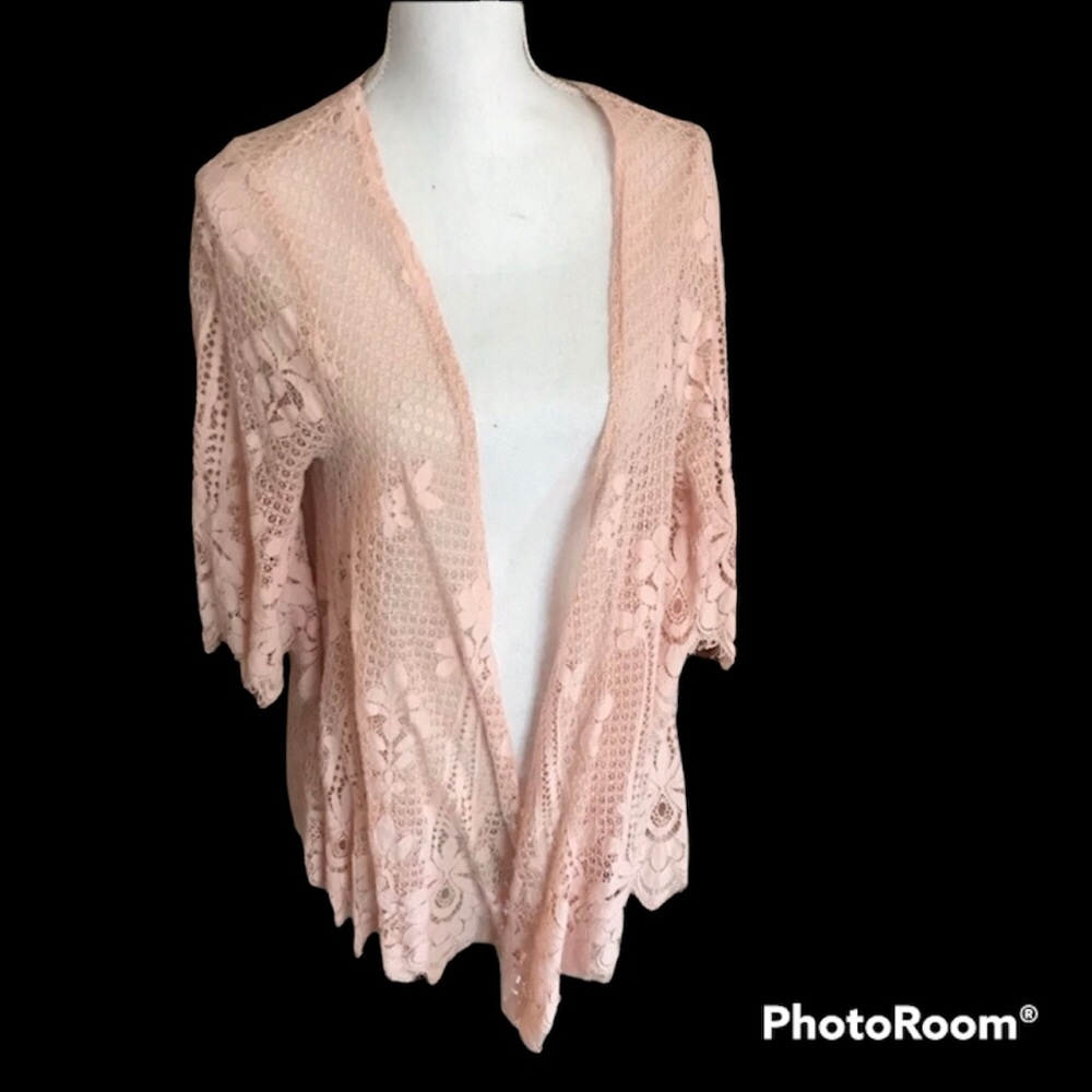 Torrid 0/00 M/L 0X light pink flowy floral open front cardigan duster jacket